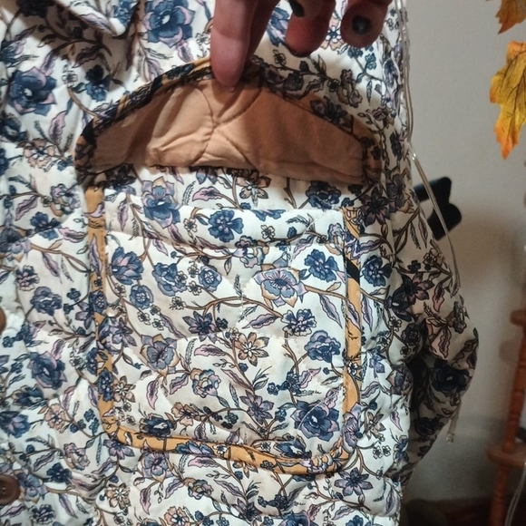 Maurices Blue and Brown Floral quilted jacket - Picture 12 of 13